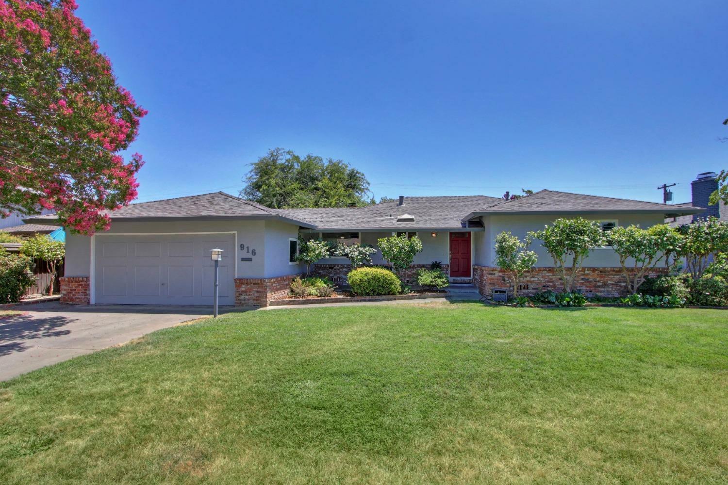 916 Roeder Way  Sacramento CA 95822 photo