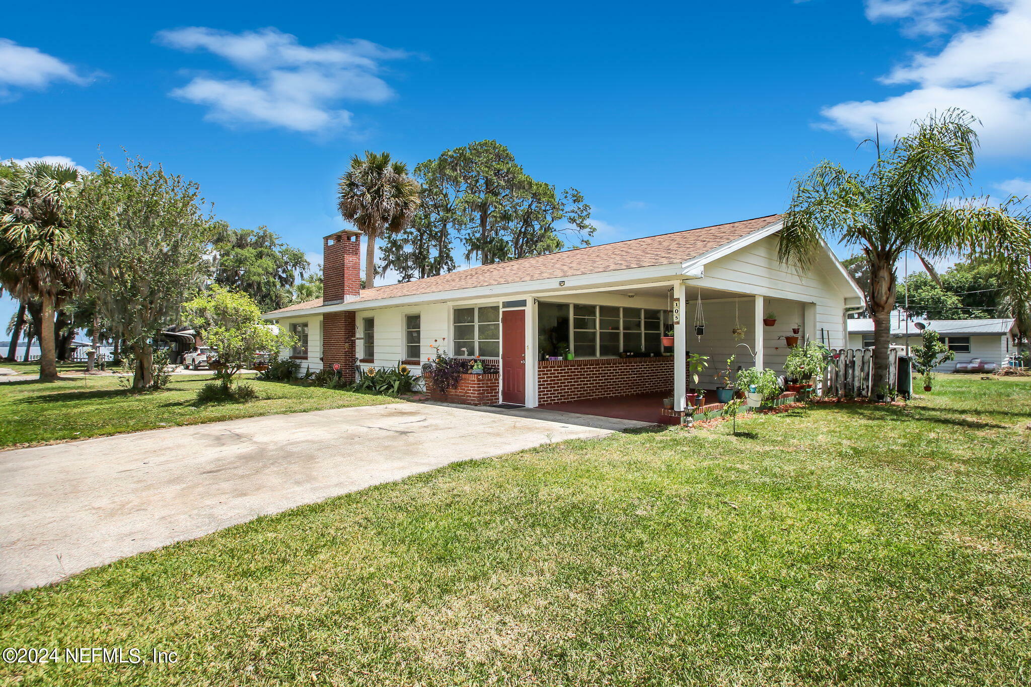 Property Photo:  105 Paradise Circle  FL 32112 