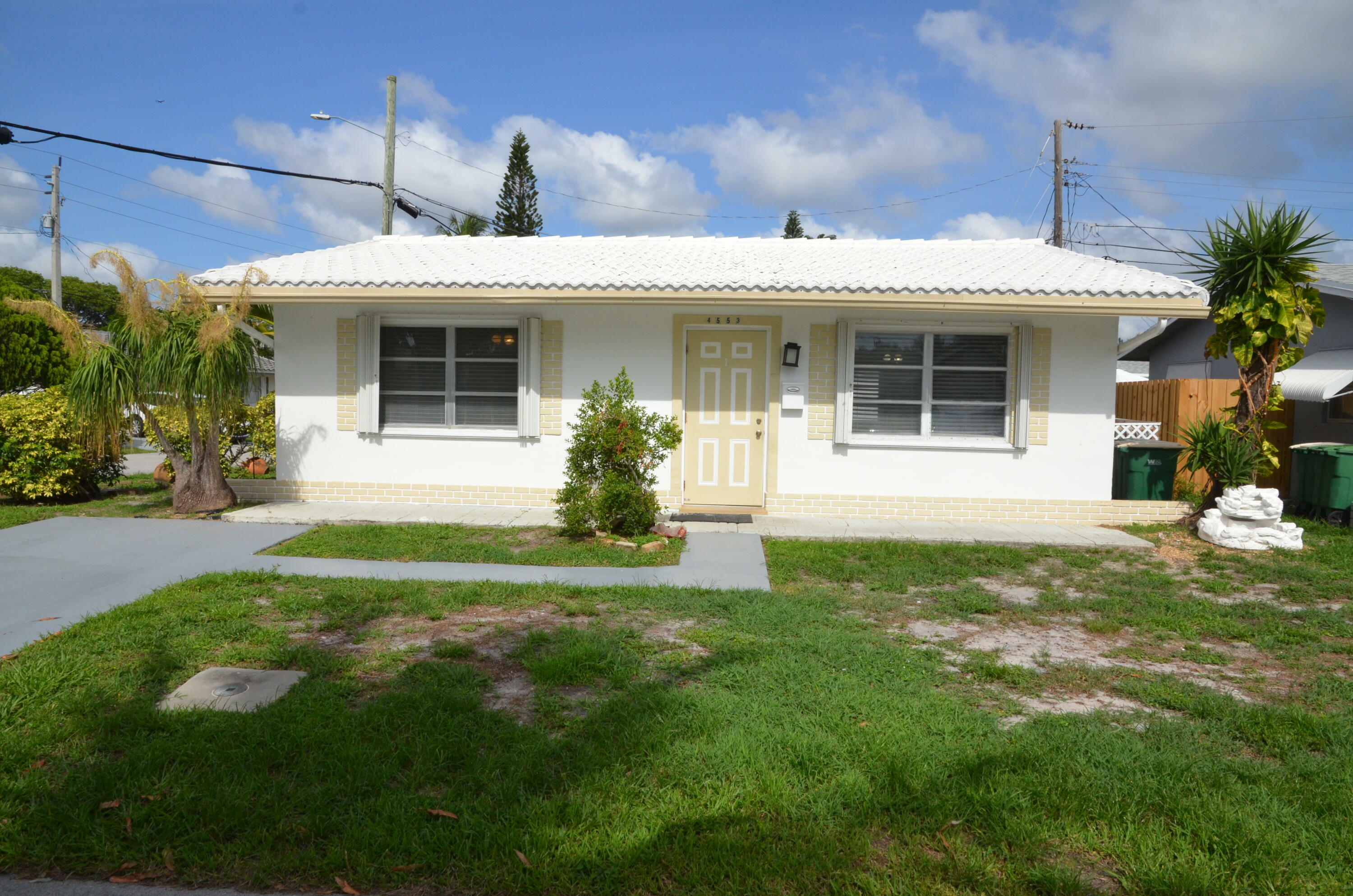 Property Photo:  4553 NW 16th Terrace  FL 33309 