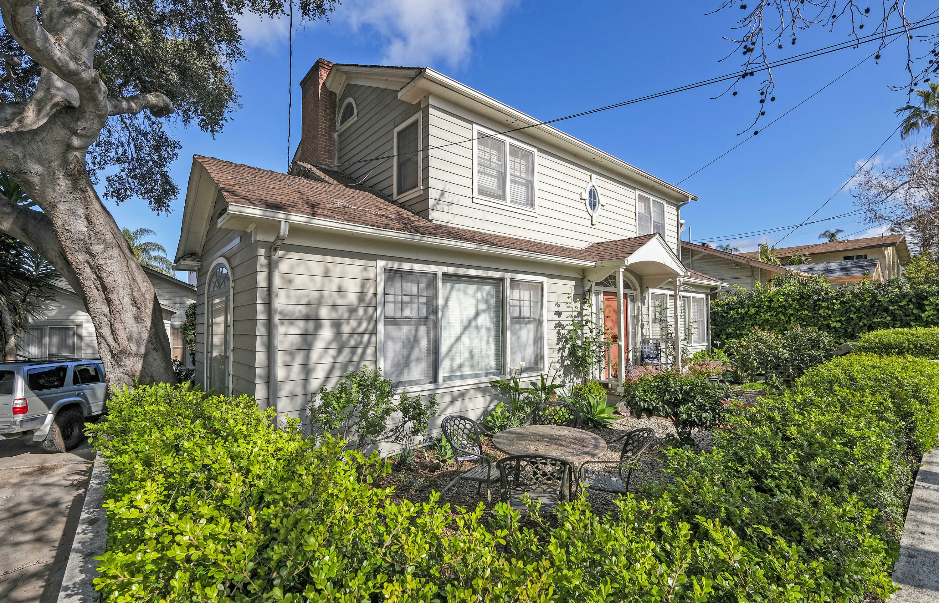 Property Photo:  328-330 W Islay Street  CA 93101 