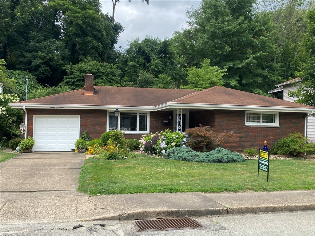 Property Photo: 1117 Rostraver St PA 15062