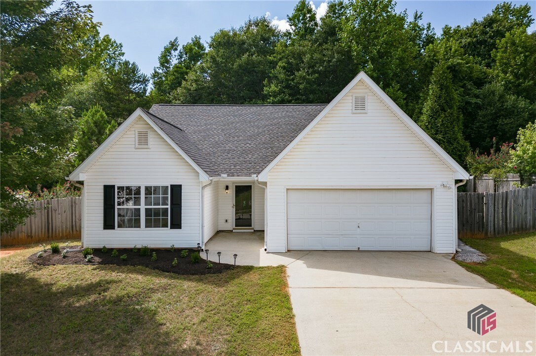 Property Photo:  640 Maple Forge Drive  GA 30606 