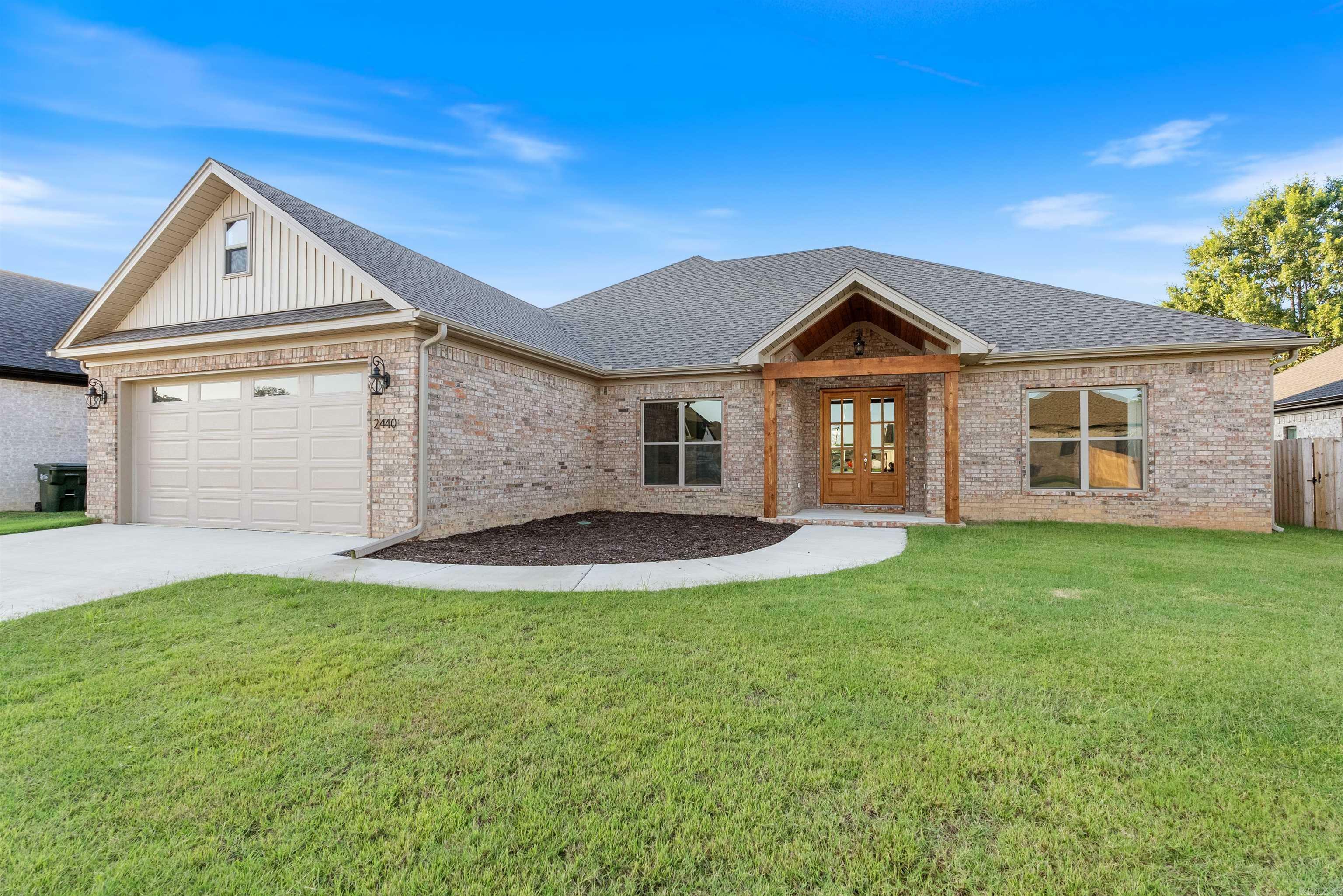 Property Photo:  2440 Medlock Lane  AR 72034 