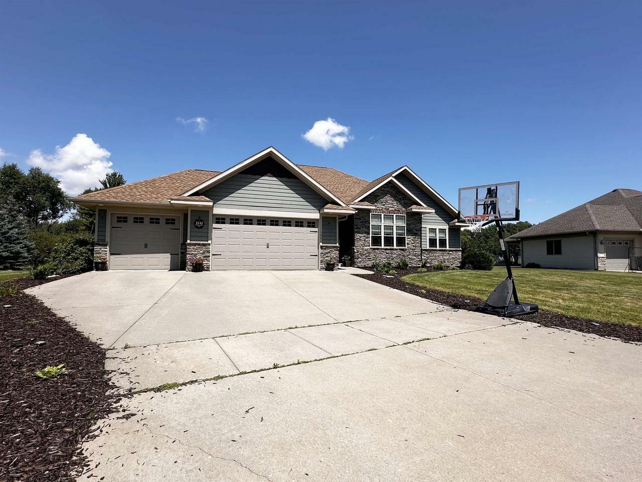 Property Photo:  1541 Green Acres Drive  WI 54449 