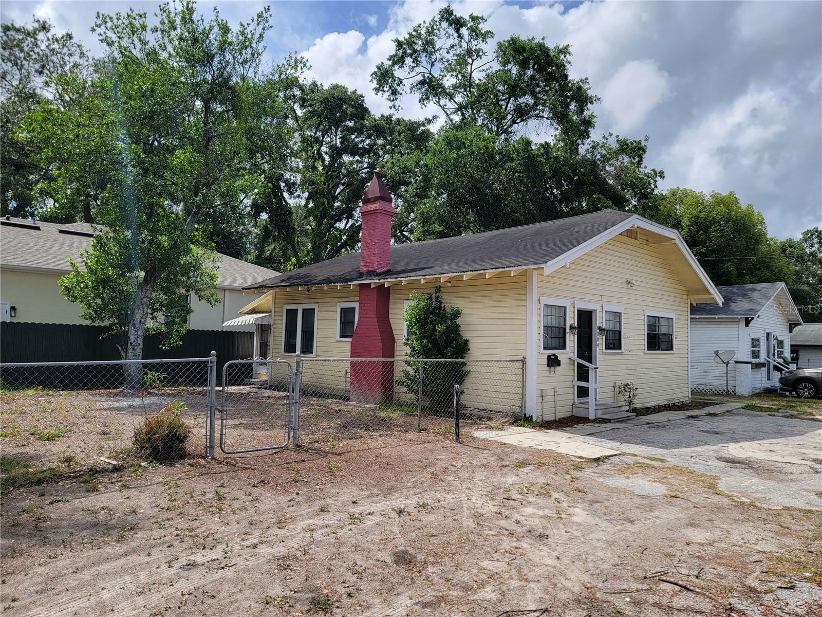 Property Photo: 8004 N Klondyke St FL 33604
