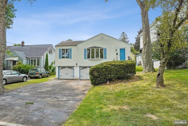 Property Photo:  78 Glen Avenue  NJ 07652 