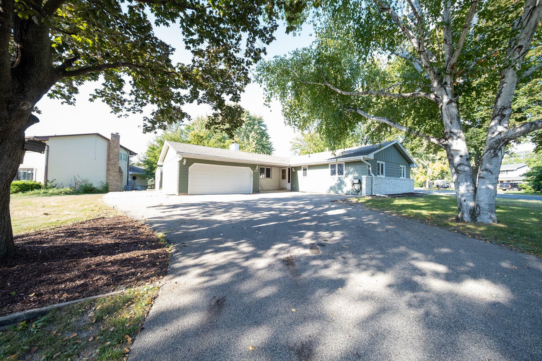 Property Photo:  2512 Hayes Drive  MN 55337 