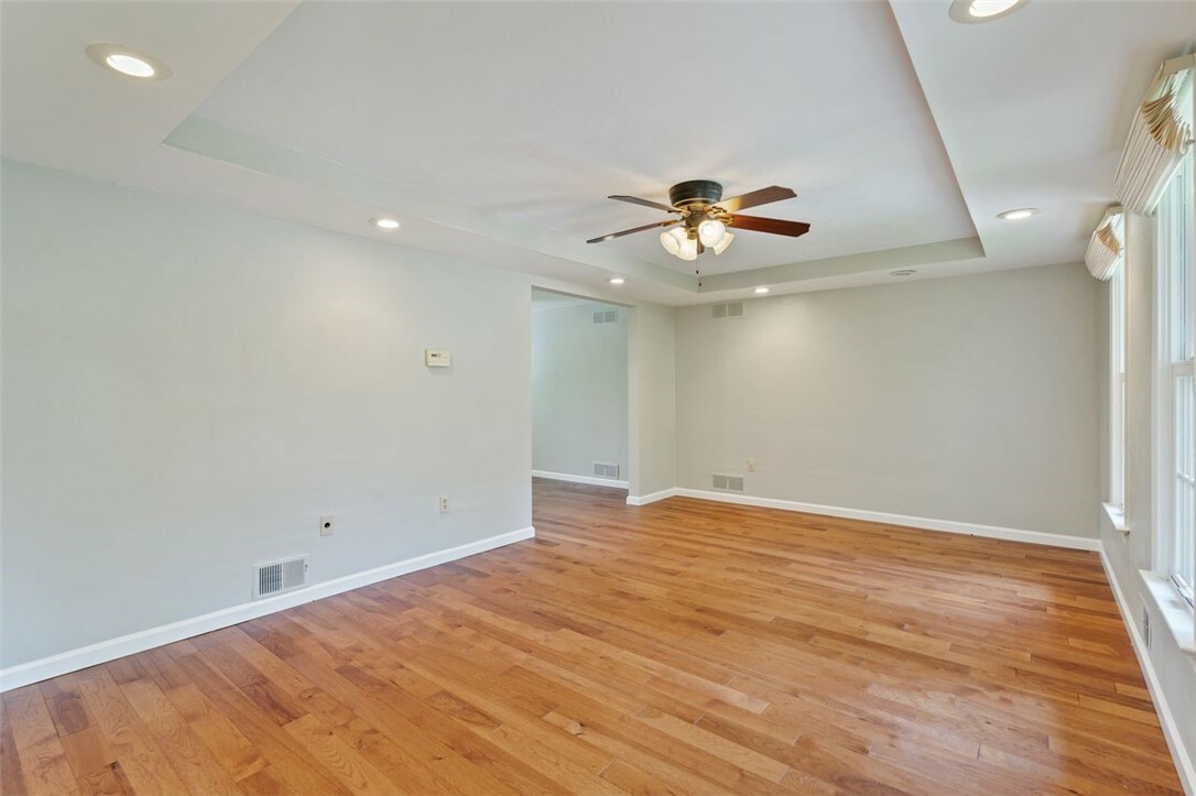 Property Photo:  982 Westchester Road  PA 15129 