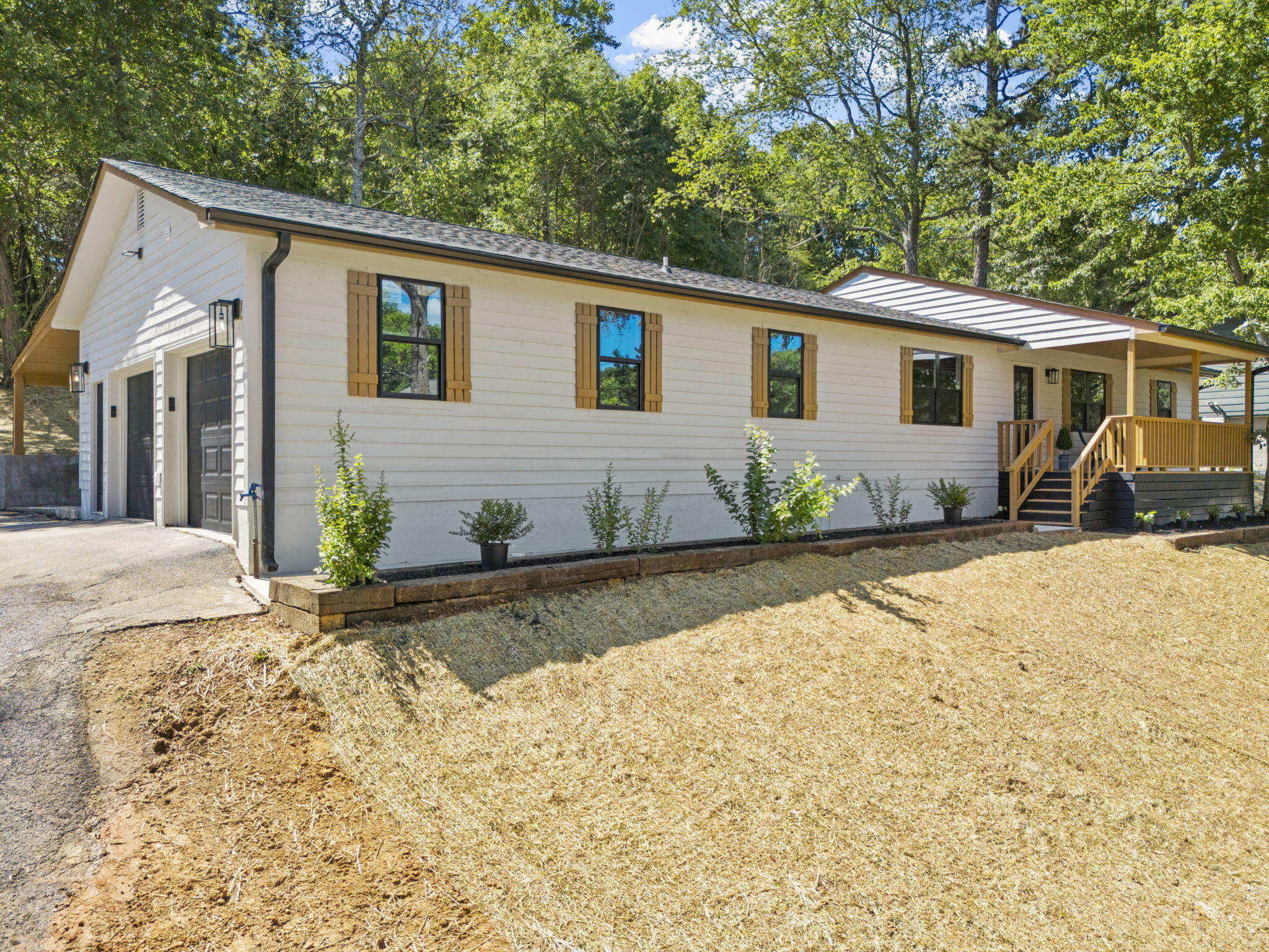 Property Photo: 9343 Hixson Pike TN 37379