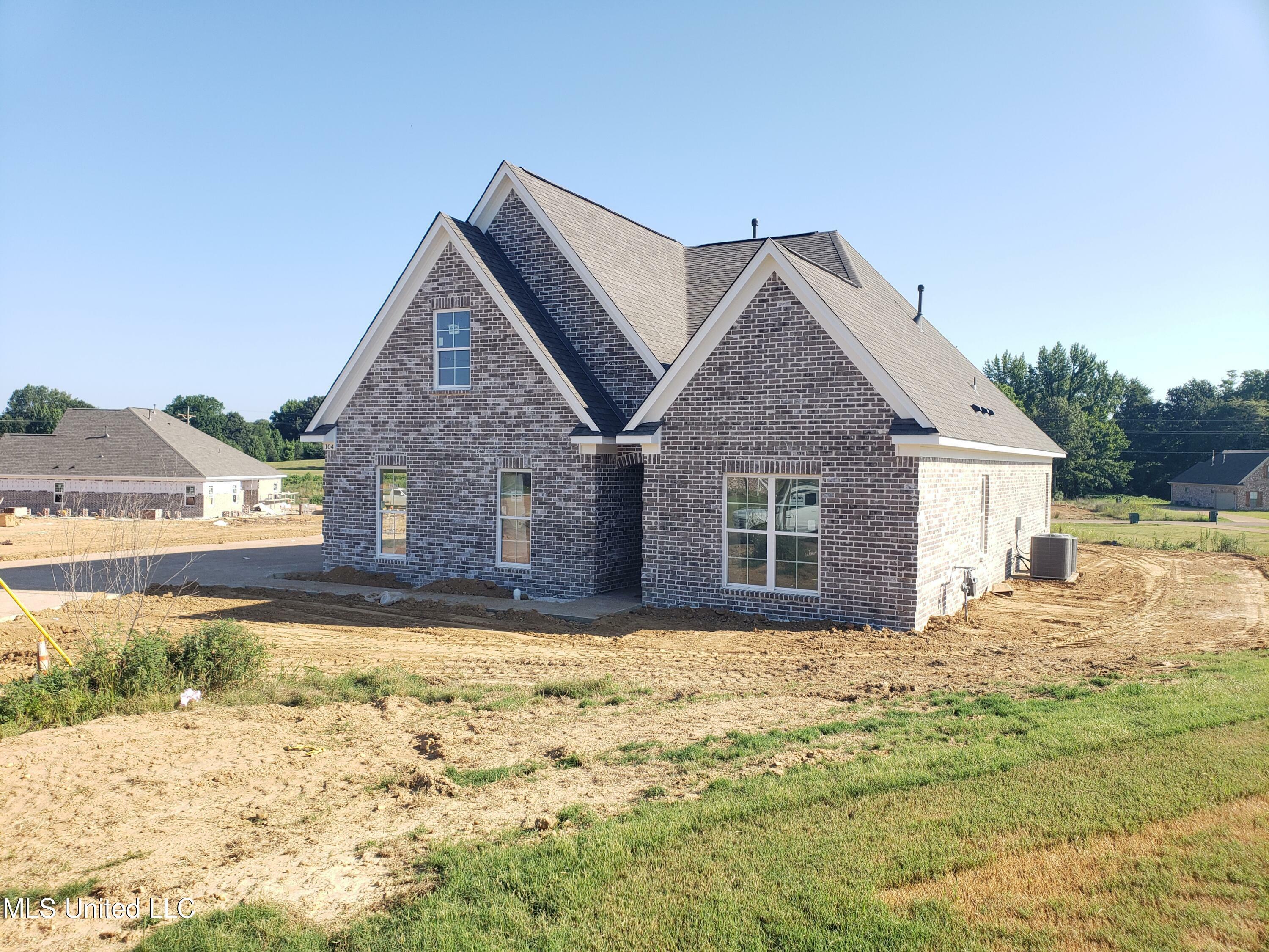 Property Photo:  104 Honor Cove  MS 38668 