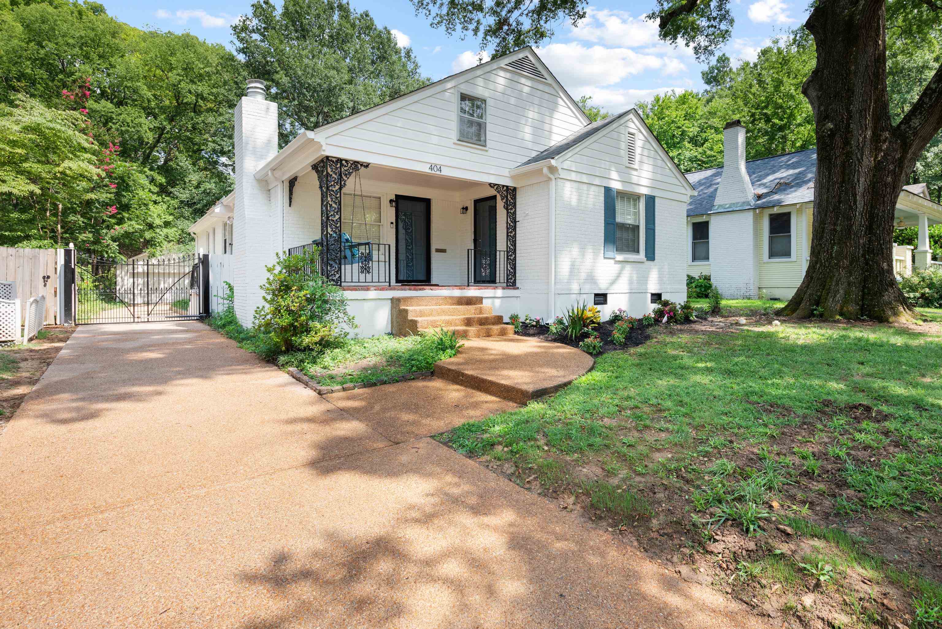 Property Photo:  404 S Reese St  TN 38111 