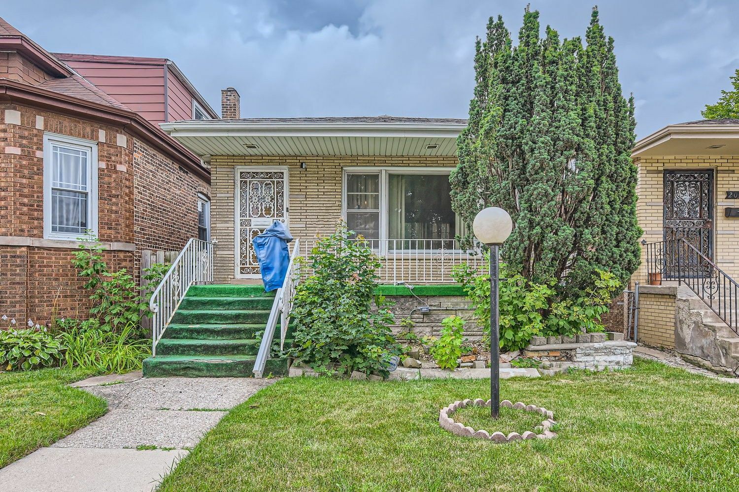 Property Photo:  2055 W 80th Street  IL 60620 