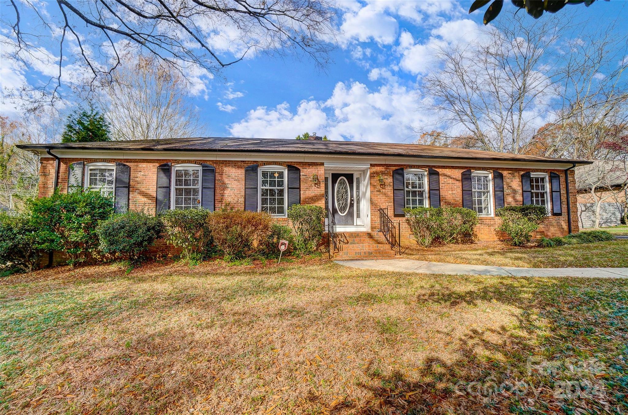 Property Photo:  318 Lansdowne Road  NC 28270 