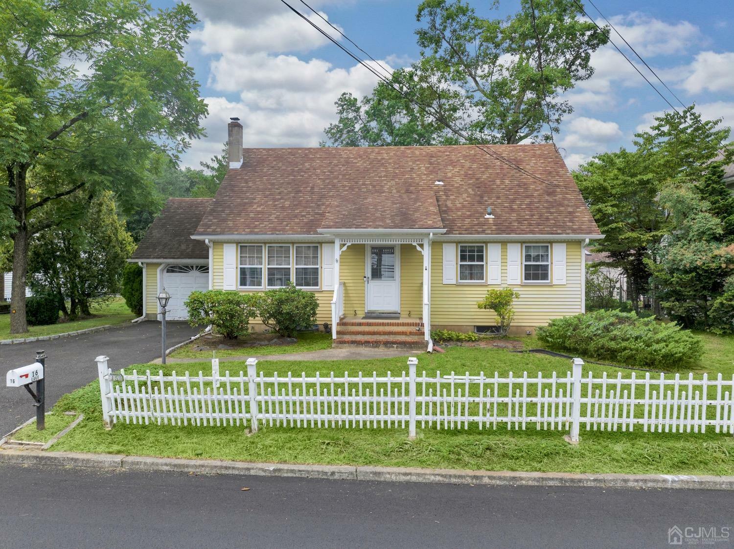 Property Photo:  16 Lake Avenue  NJ 08828 