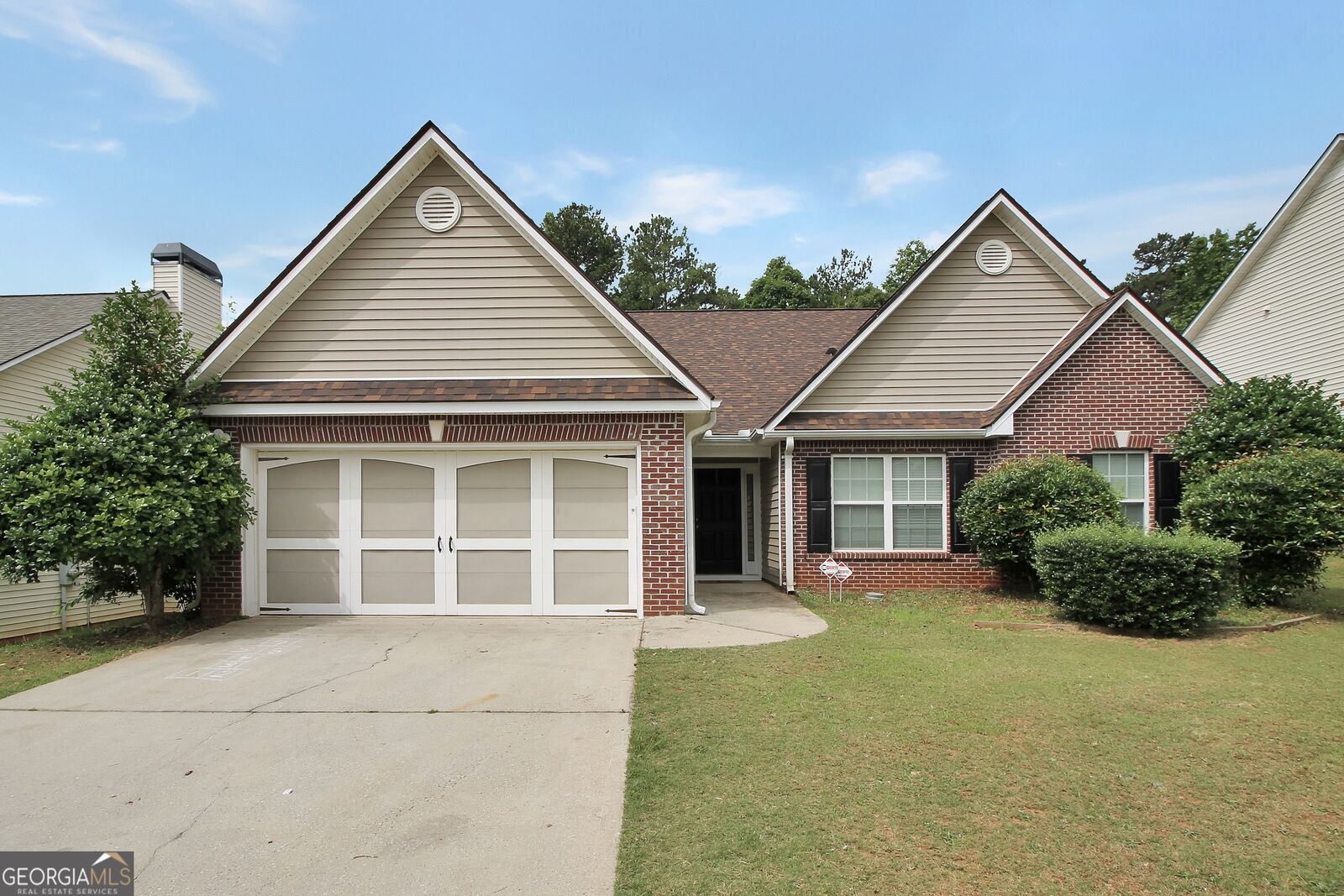 Property Photo: 1009 Levista Drive GA 30248