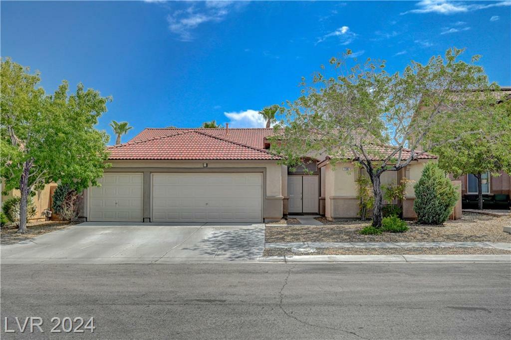 Property Photo: 7387 Laramie Avenue NV 89113