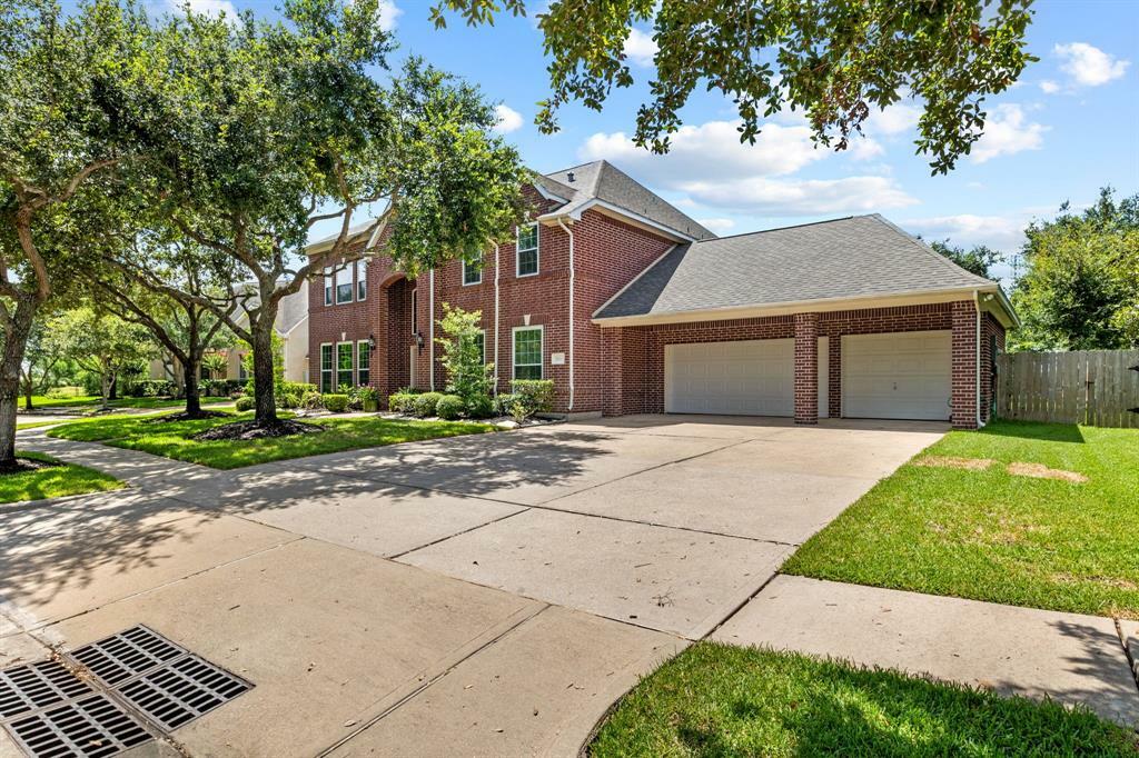 Property Photo:  2611 Winston Court  TX 77584 