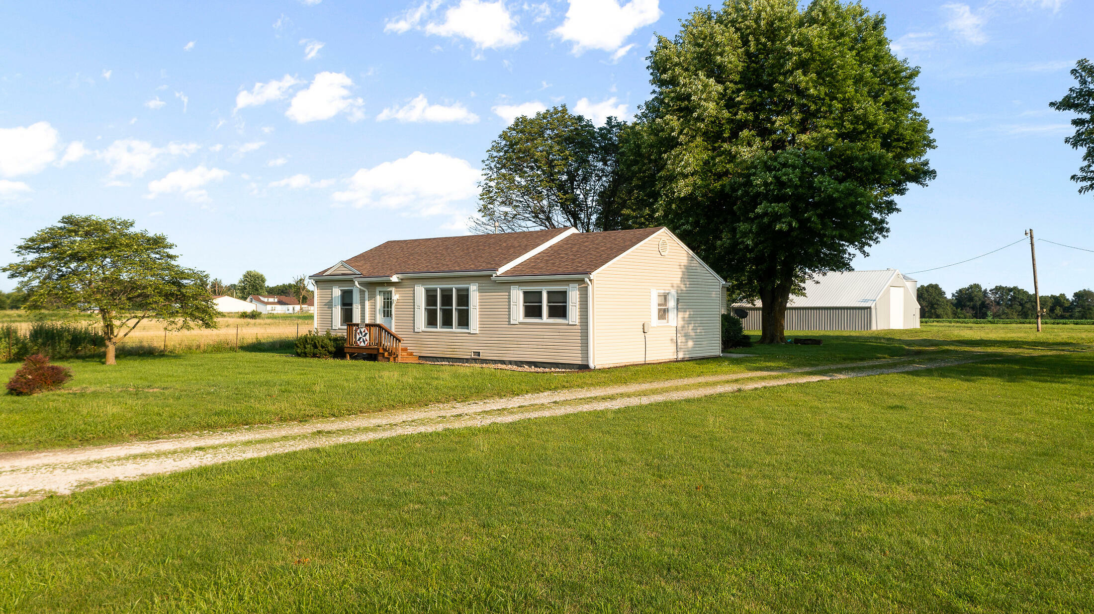 Property Photo:  5830 County Rd 2002  MO 65231 