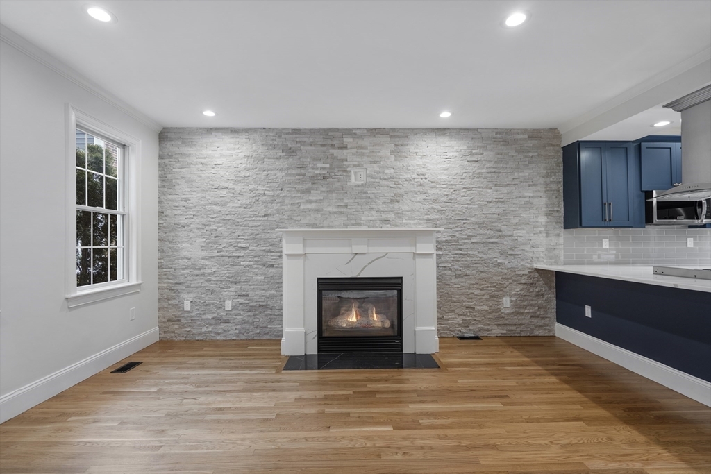 Property Photo:  602R East 3rd Street  MA 02127 