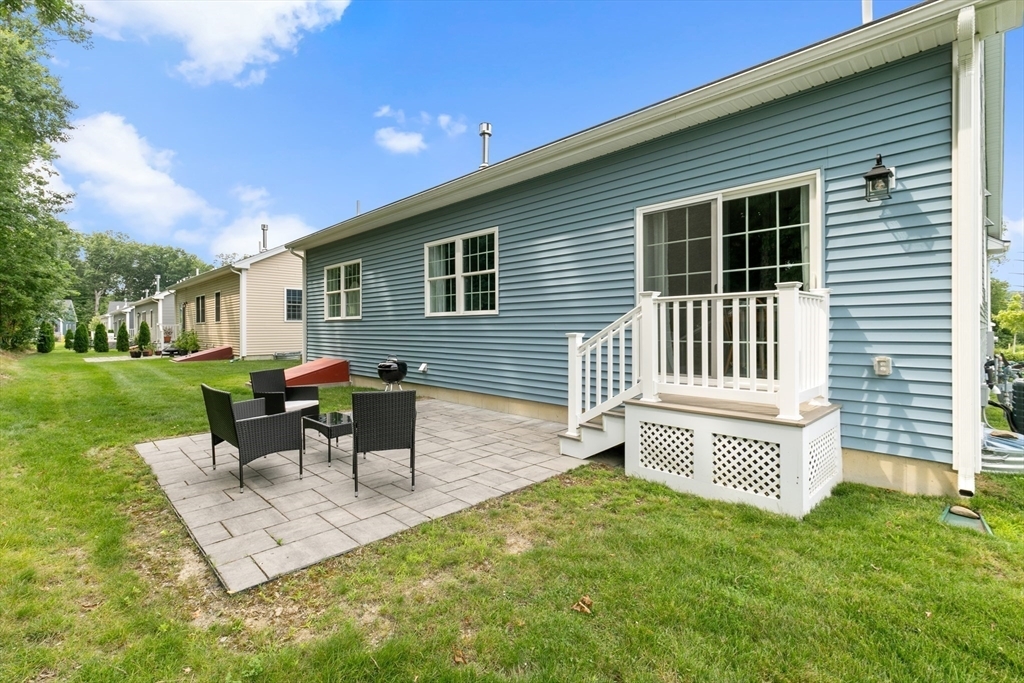 Property Photo:  10 Payton Place 10  MA 01545 