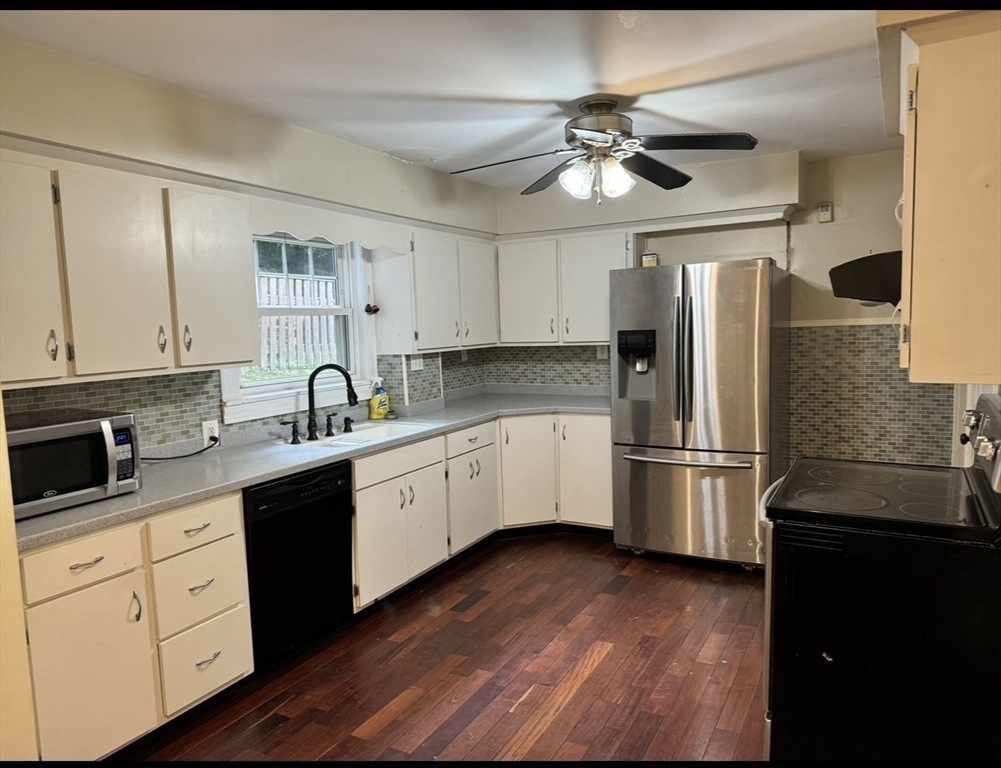 Property Photo: 723 Fellsway West MA 02155
