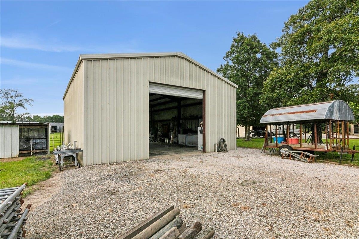 Property Photo:  6294 Peveto Rd  TX 77632 