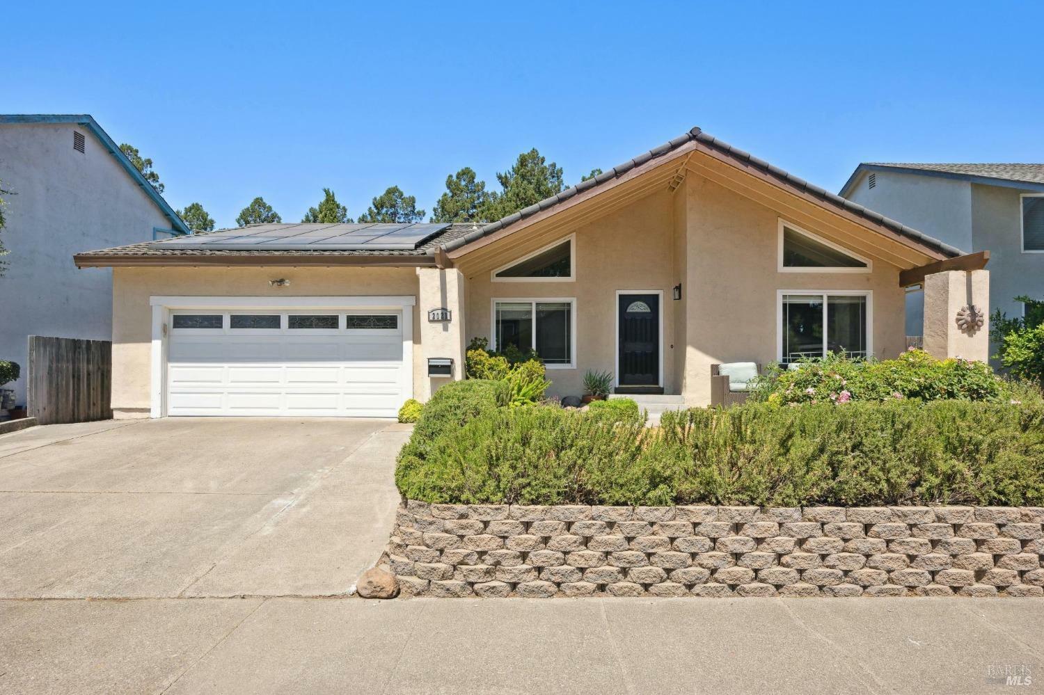 Property Photo:  2021 Sultana Drive  CA 94954 