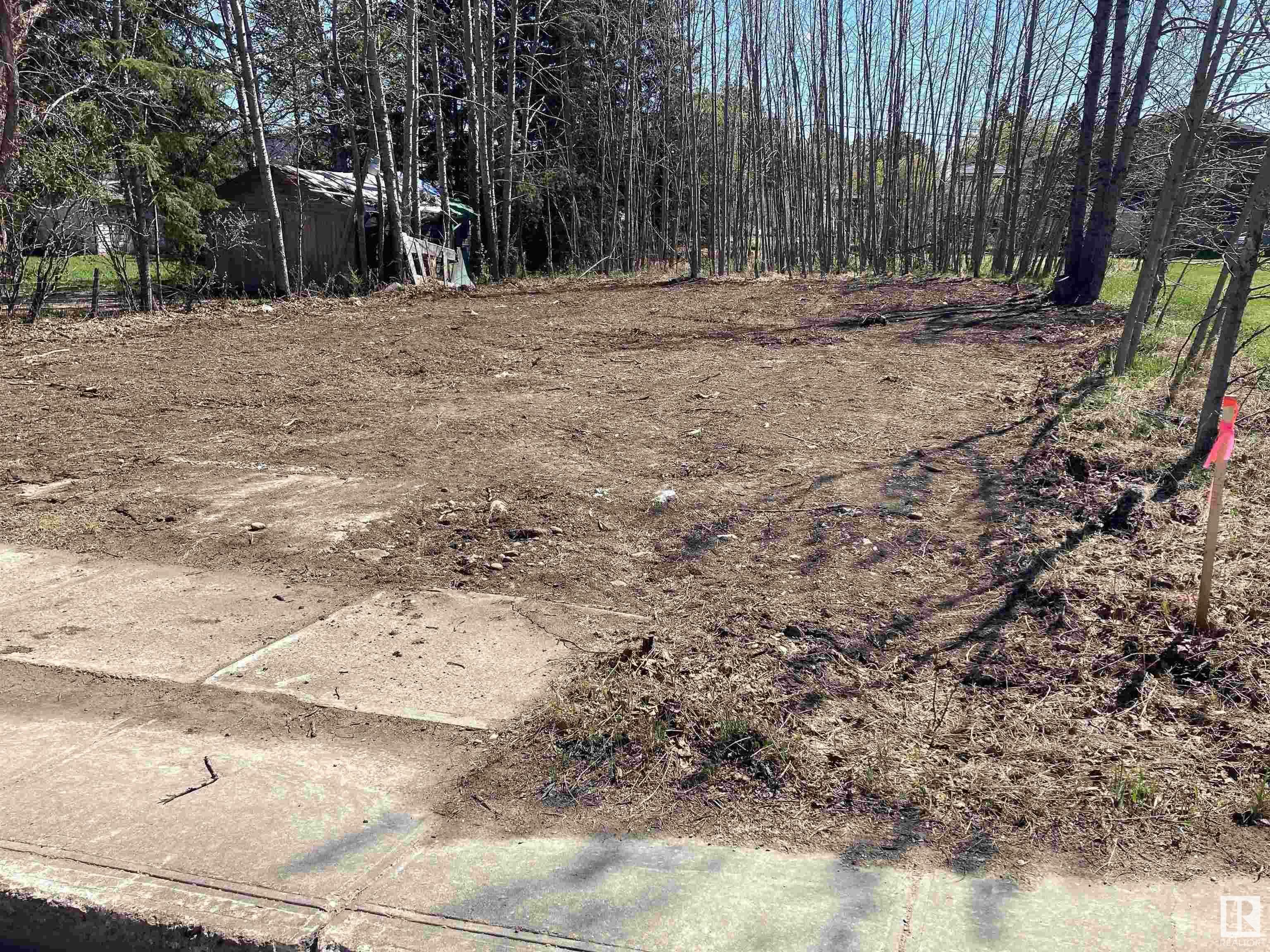 Property Photo:  5121 50 Avenue  AB T0E 0S0 