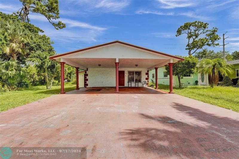 Property Photo:  2841 NW 9th Ct  FL 33311 