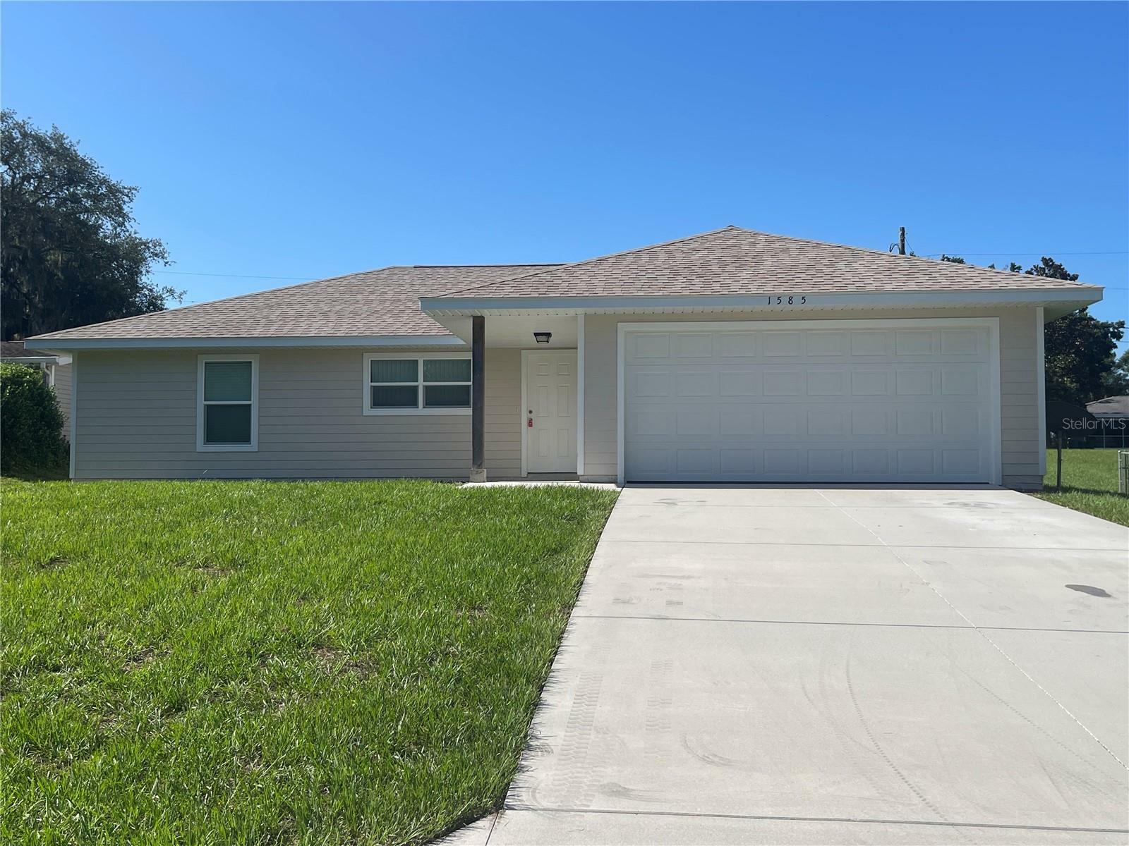 Property Photo:  1585 Lakeview Drive  FL 34450 