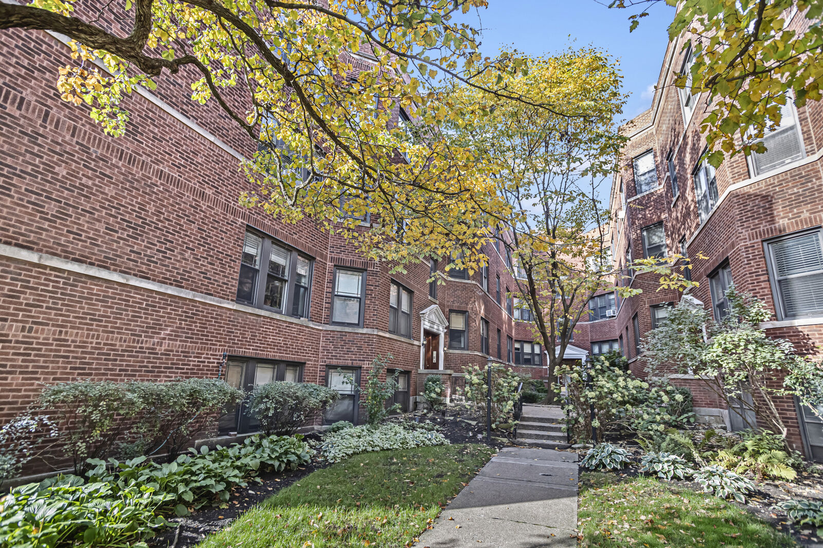 Property Photo:  520 Sheridan Road 2A  IL 60202 