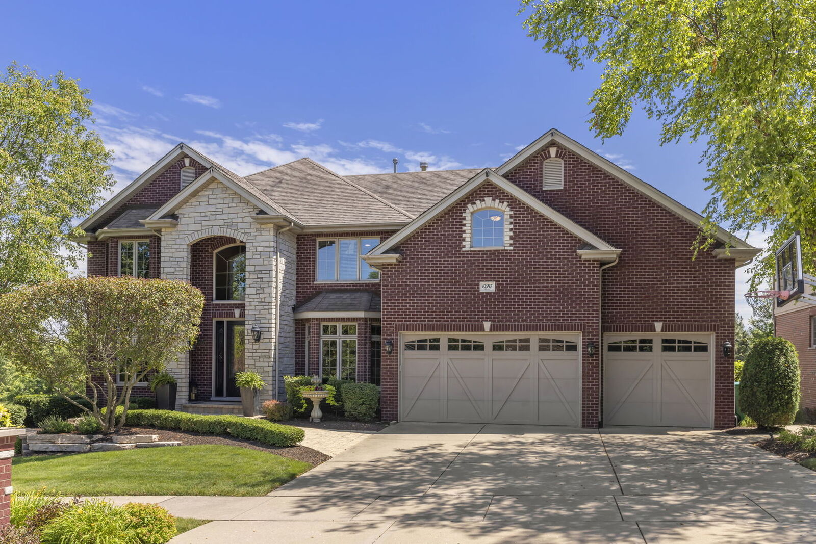 Property Photo:  