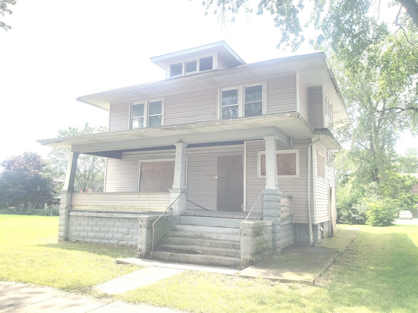 Property Photo:  159 N Evergreen Avenue  IL 60901 