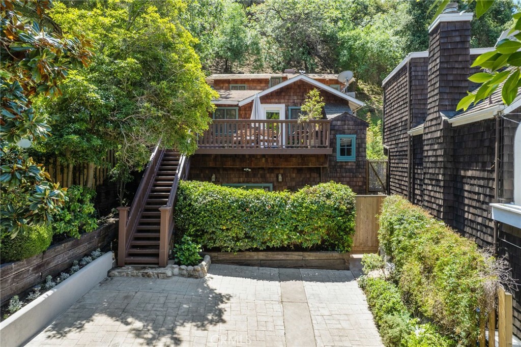 Property Photo:  9854 Portola Drive  CA 90210 