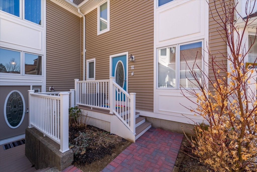Property Photo:  69 Pointe Rok Dr 69  MA 01604 
