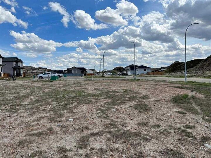 Property Photo:  169 10 Avenue SE  AB T0J 0Y6 