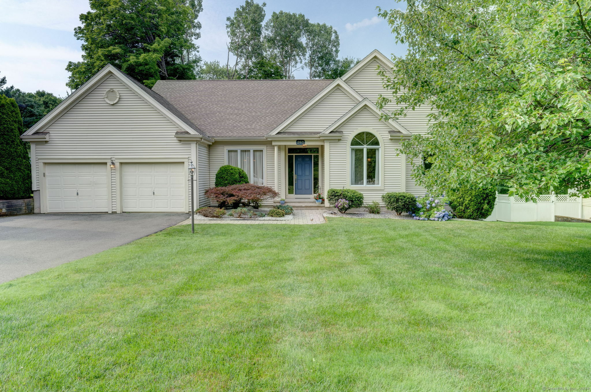 Property Photo:  265 Whitewood Drive  CT 06067 