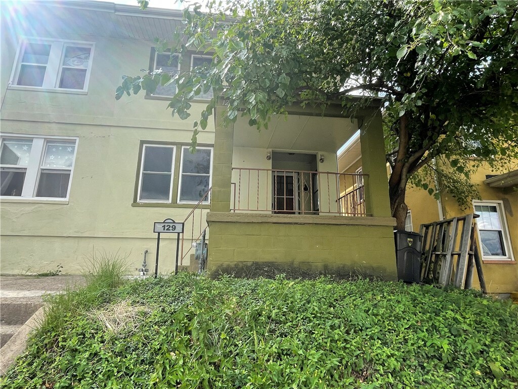 Property Photo:  129 Modisette Ave  PA 15033 