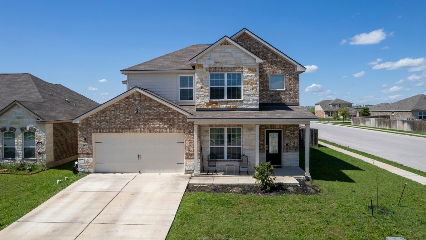 Property Photo:  1458 Twin Estates Drive  TX 78640 