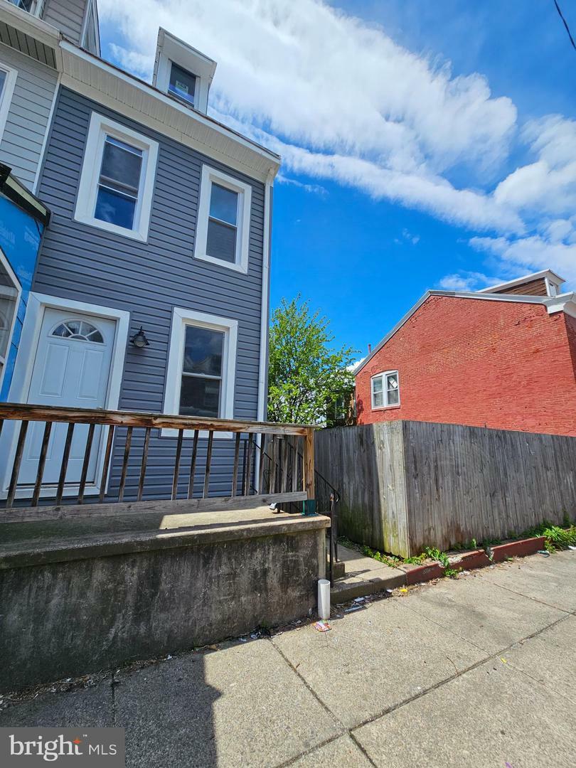 Property Photo:  1040 Birch Street  PA 19604 