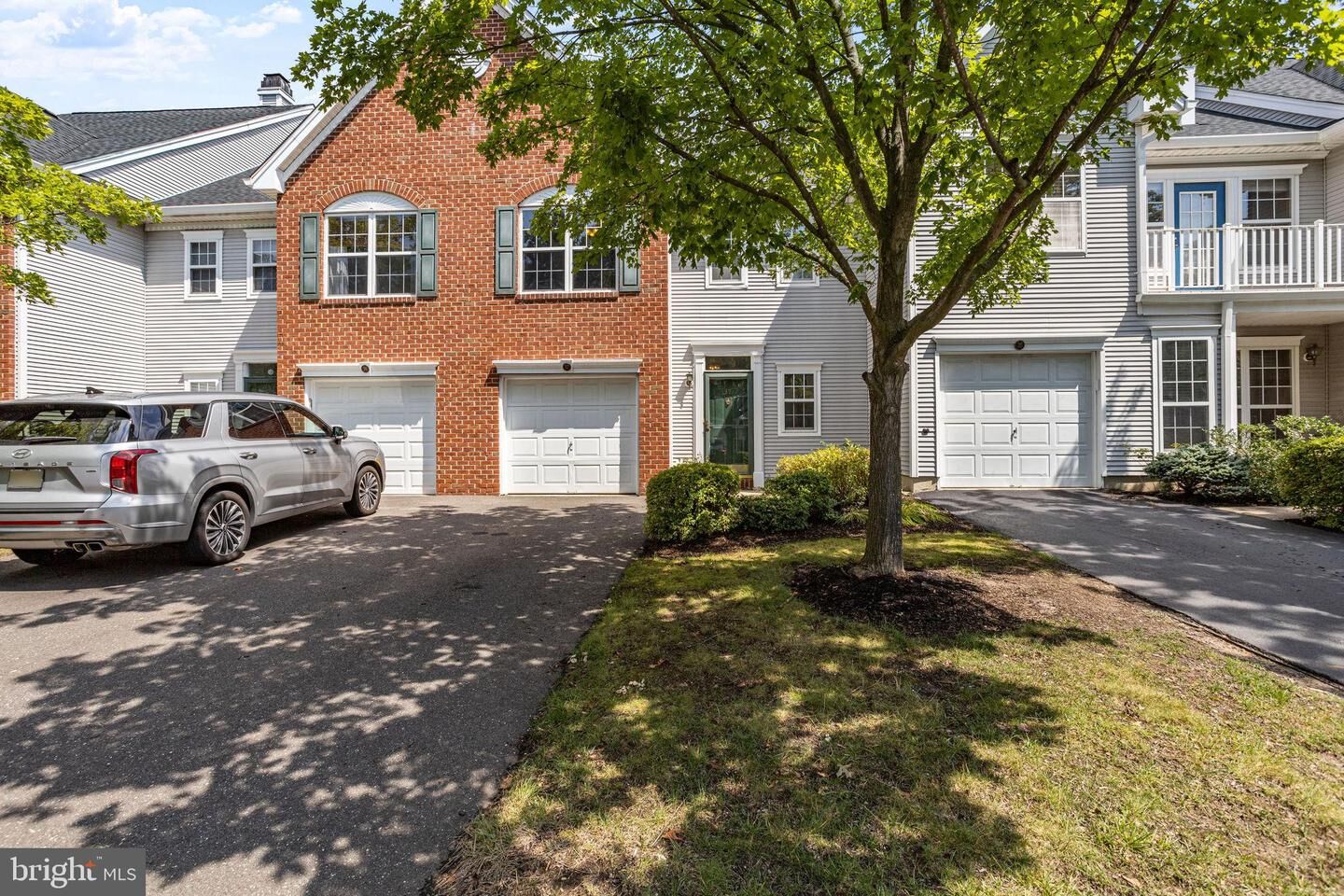 Property Photo:  37 Knox Court  NJ 08536 