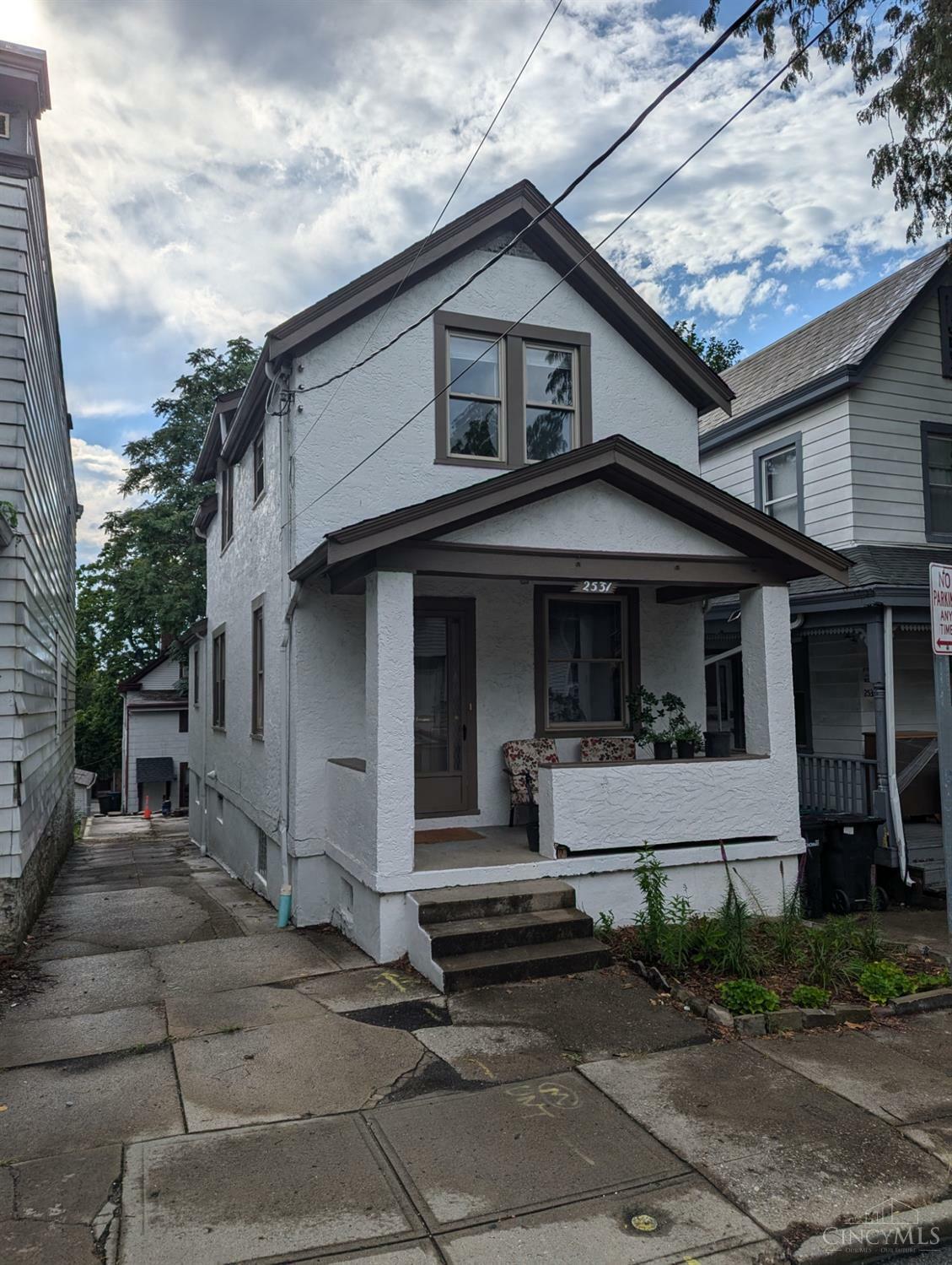 Property Photo:  2531 Vestry Avenue  OH 45219 