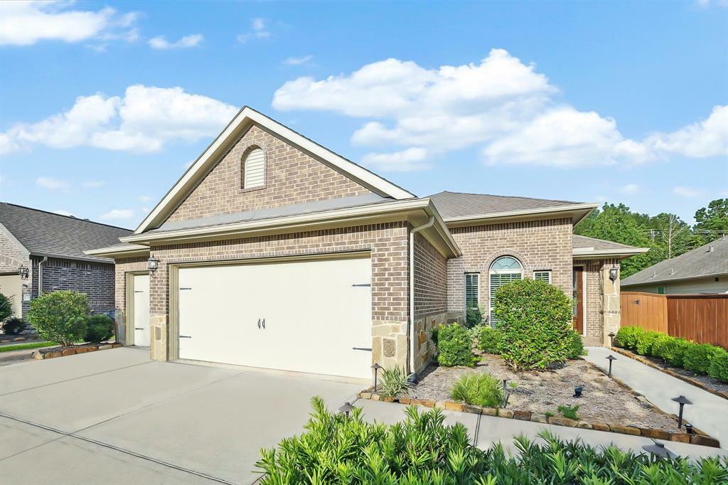 Property Photo: 154 Arrowhead Lane TX 77316