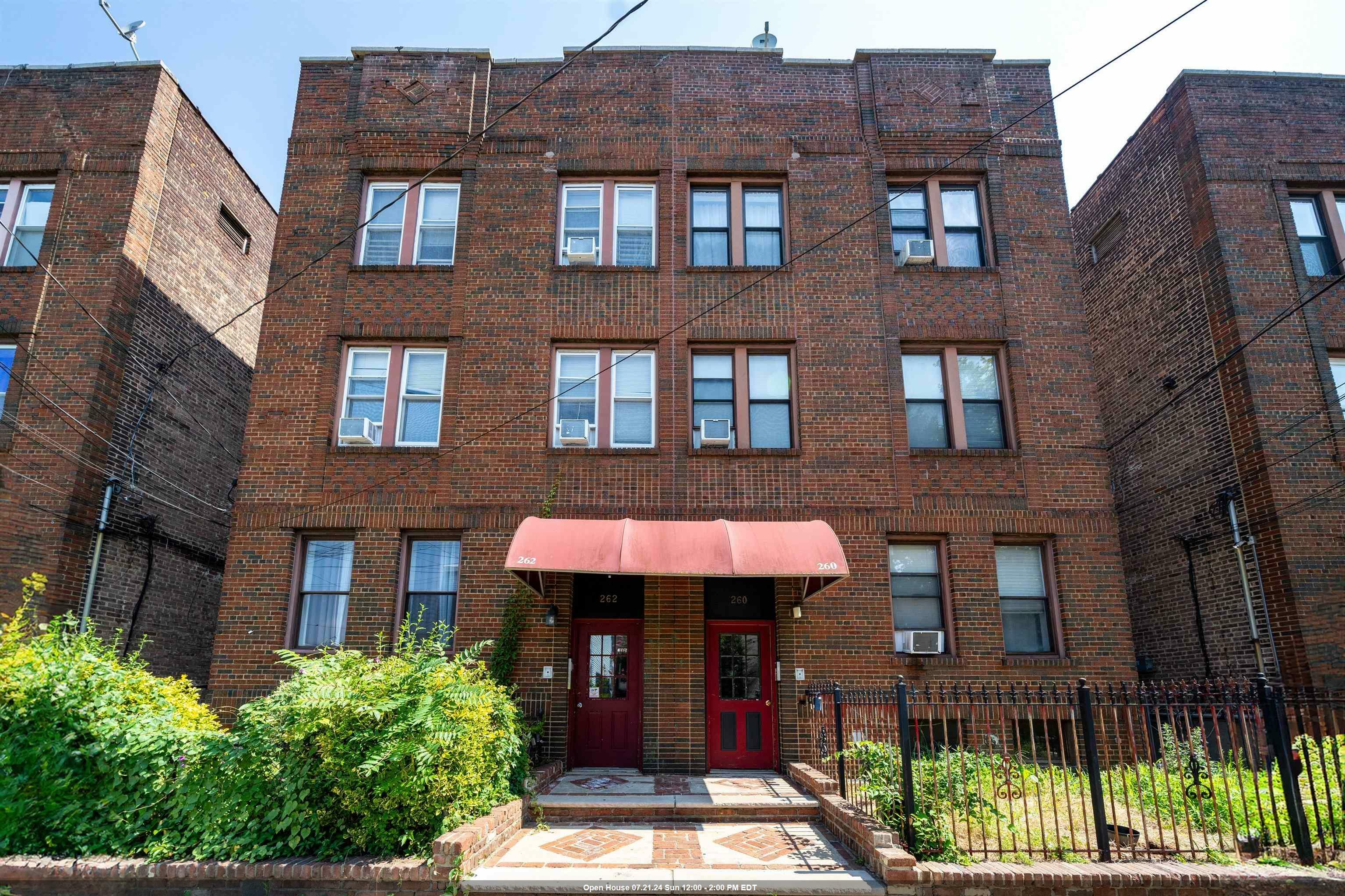 Property Photo:  260 Clendenny Ave #2  NJ 07304 