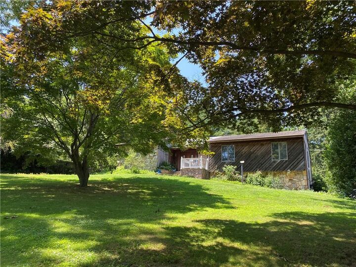 40 Lakeside Drive  Centerport NY 11721 photo