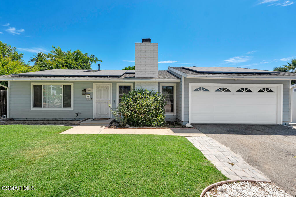 Property Photo:  610 Orangewood Avenue  CA 91320 