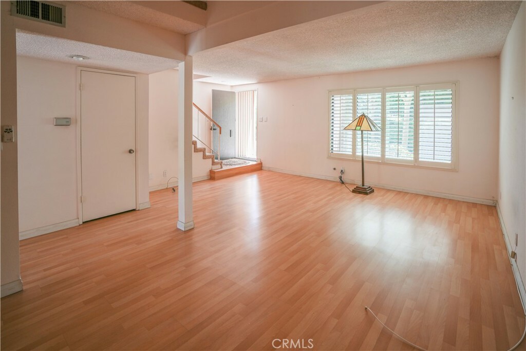 Property Photo:  451 Walnut W  CA 91103 