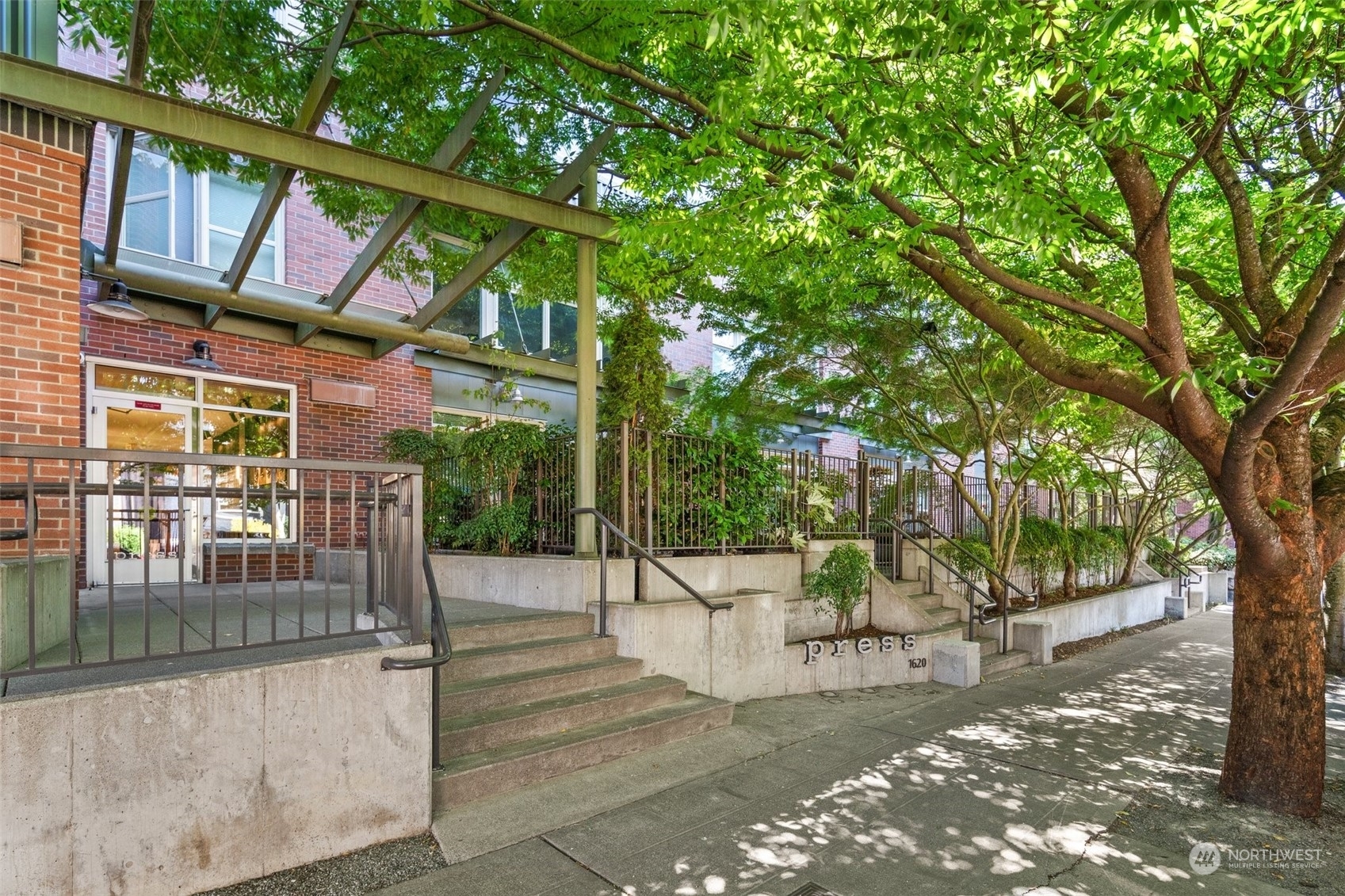 Property Photo:  1620 Belmont Avenue 131  WA 98122 