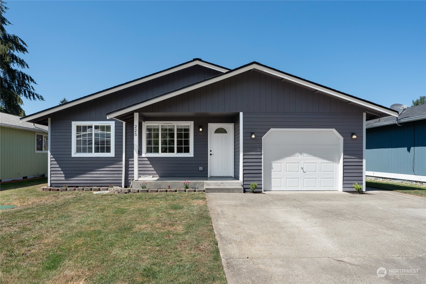 Property Photo:  225 SE 2nd Street  WA 98385 