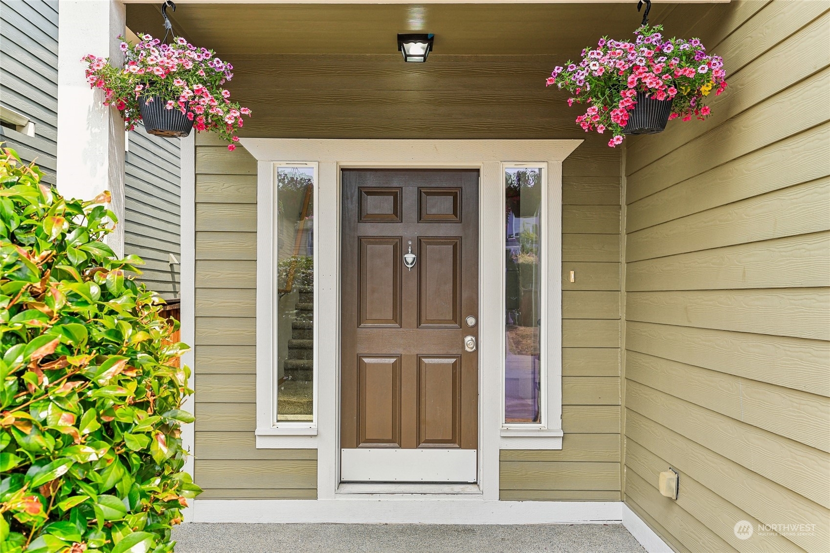 Property Photo: 22542 SE 269th Place WA 98038